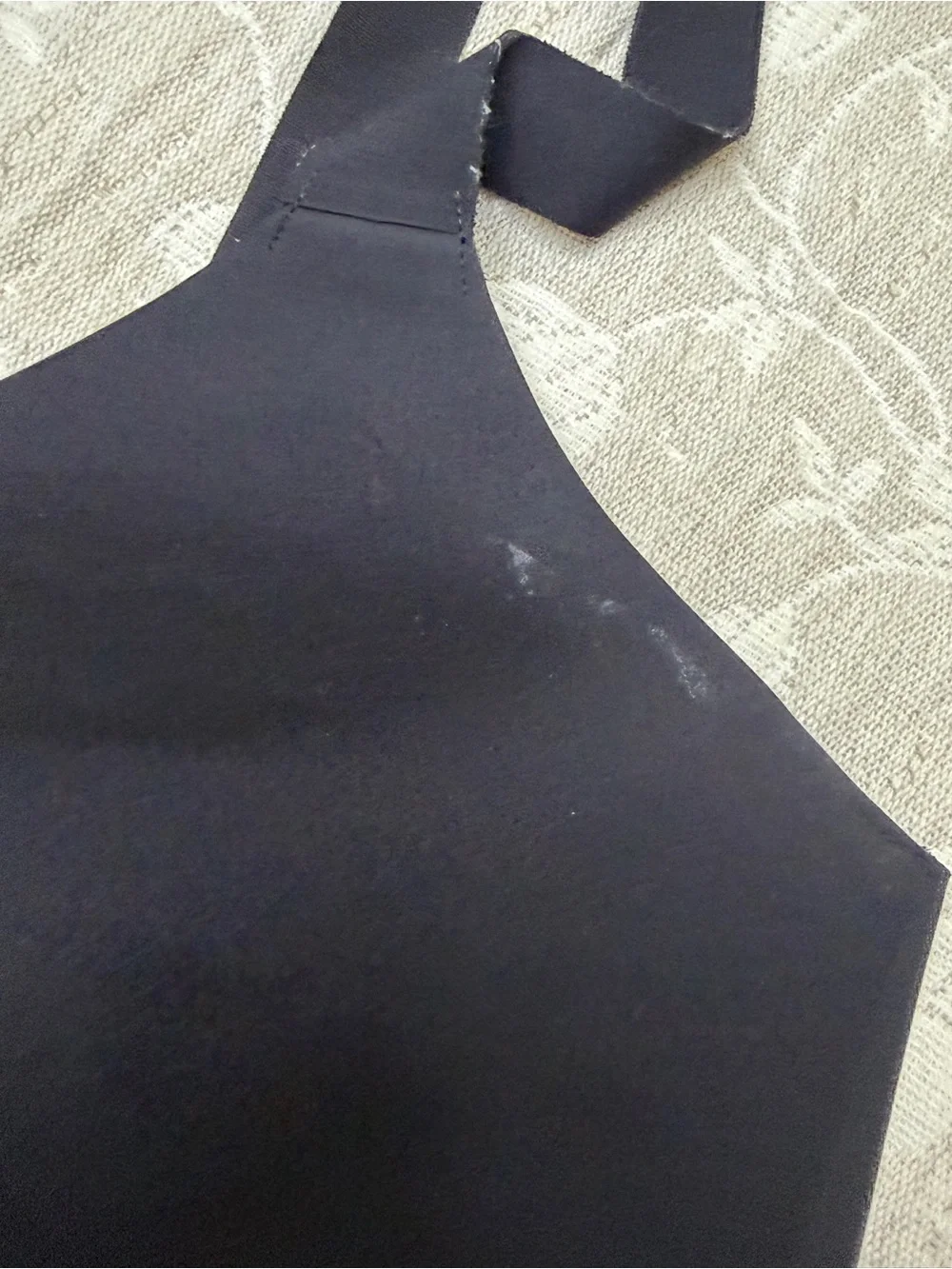 Lululemon Women's Black Sports Bra C34 - Supportive Athletic Activewear